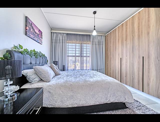 3 BEDROOM APARTMENT FOR SALE IN WATERFALL